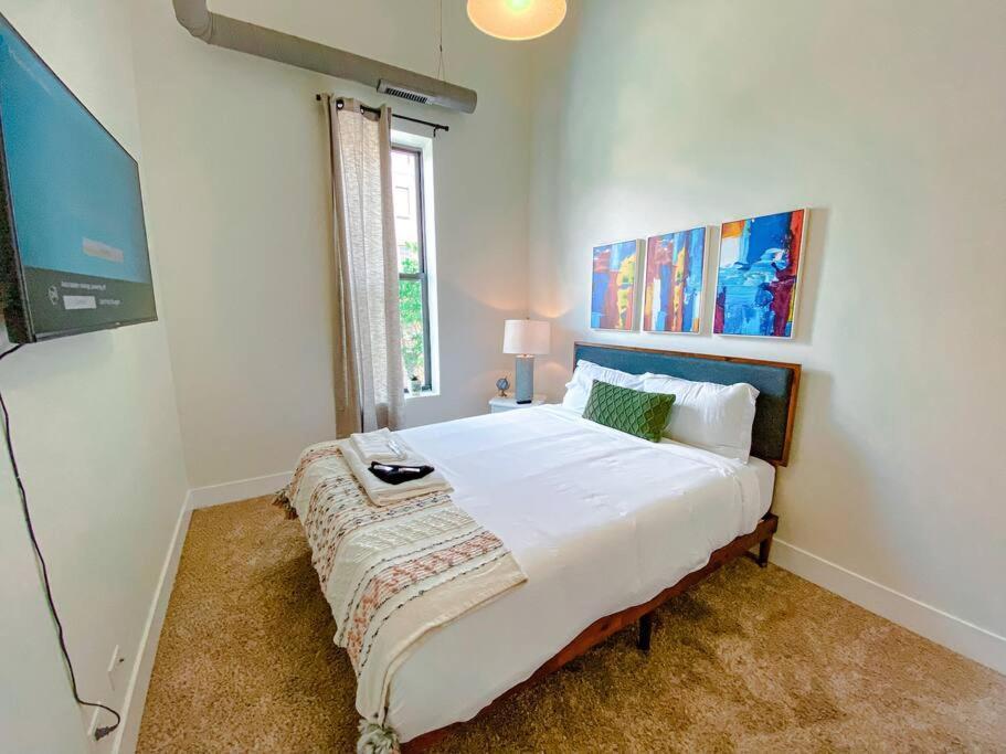 Chic & Central 3Br Oasis With Optional Parking Near Uic, Roosevelt Station & Chicago'S Top Attractions Exterior photo