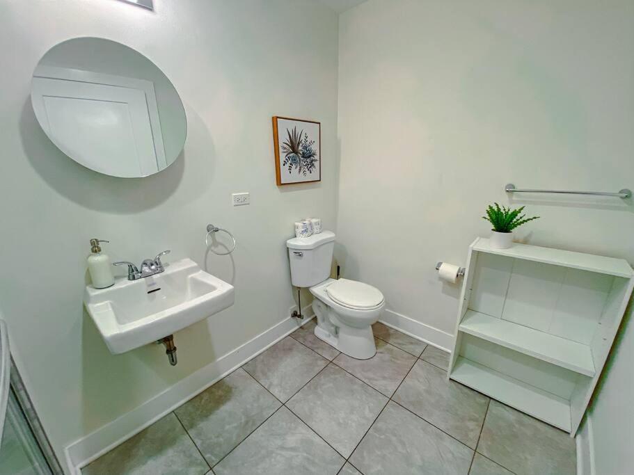 Chic & Central 3Br Oasis With Optional Parking Near Uic, Roosevelt Station & Chicago'S Top Attractions Exterior photo