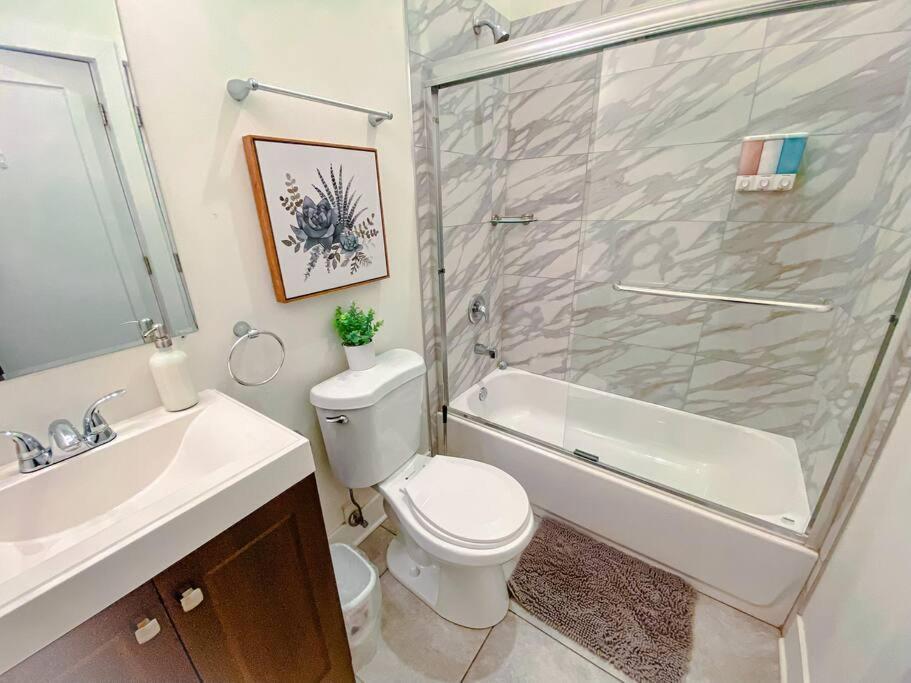Chic & Central 3Br Oasis With Optional Parking Near Uic, Roosevelt Station & Chicago'S Top Attractions Exterior photo