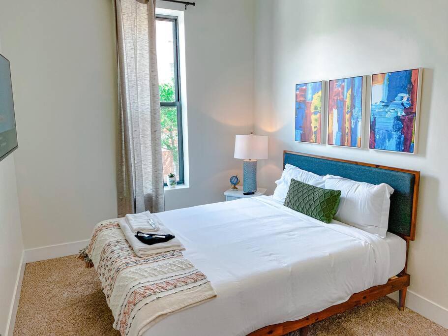 Chic & Central 3Br Oasis With Optional Parking Near Uic, Roosevelt Station & Chicago'S Top Attractions Exterior photo
